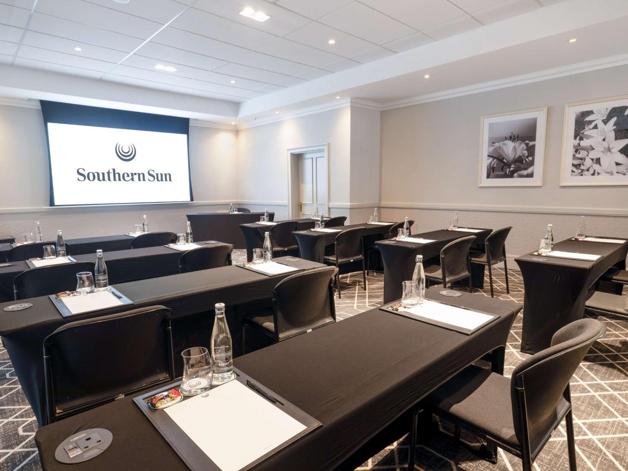 Southern Sun The Cullinan Кейптаун Екстериор снимка
